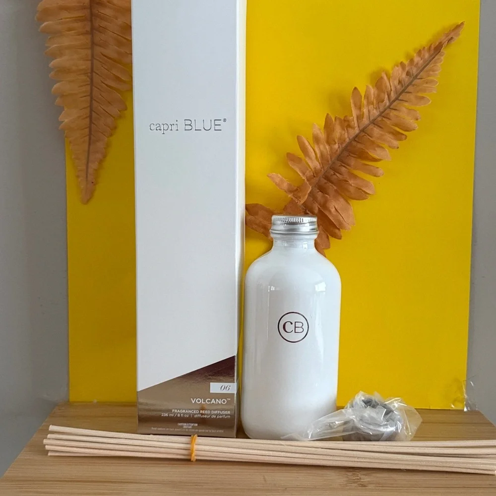 Volcano Reed Diffuser - White - Picture 3 of 6